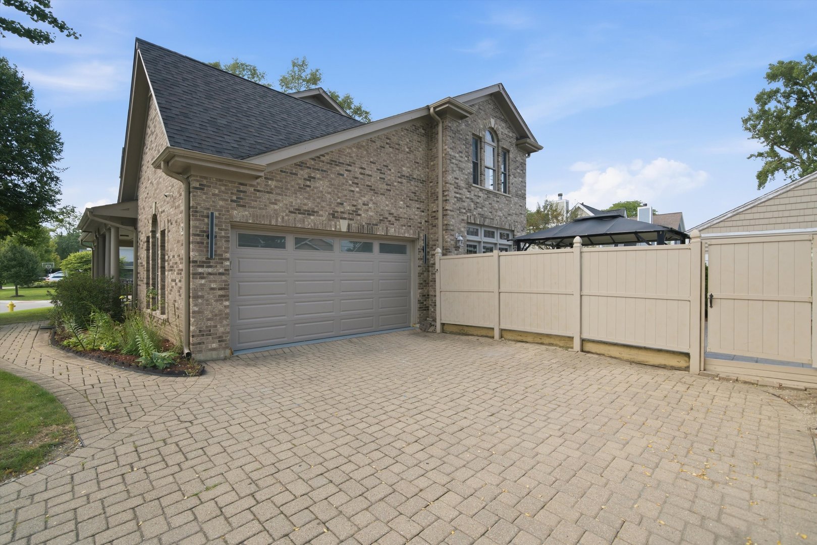301 Spruce Street Property Photo 48