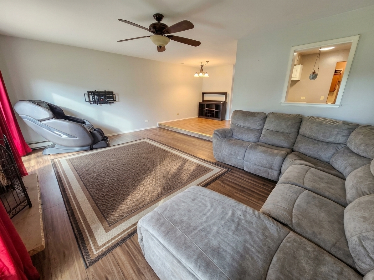 416 S Dee Road Property Photo 4