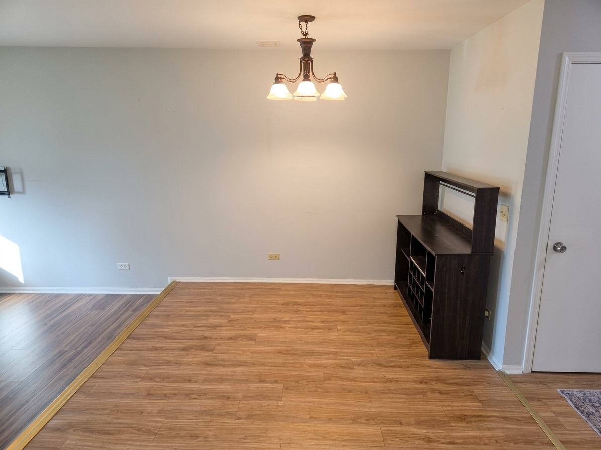 416 S Dee Road Property Photo 9