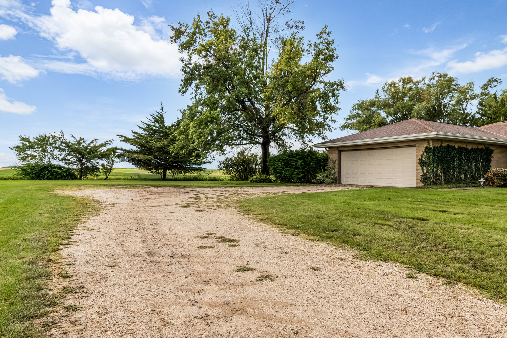 23892 E 2700 North Road Property Photo 3