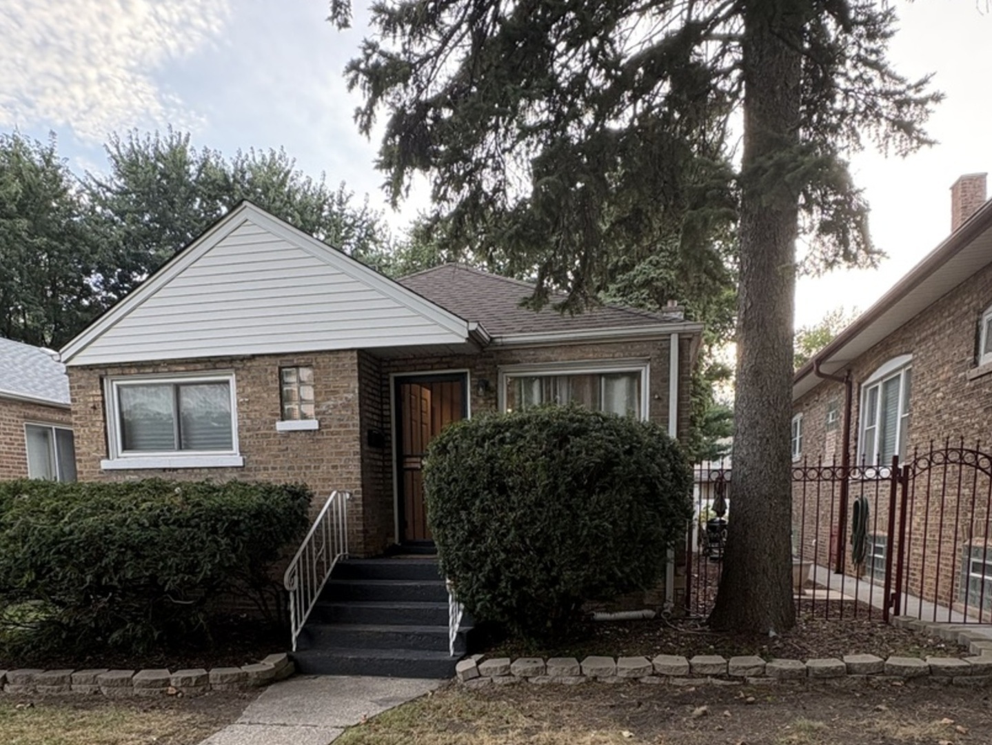 12420 S Normal Avenue Property Photo 3
