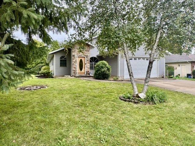 17 Heather Drive Property Photo 1