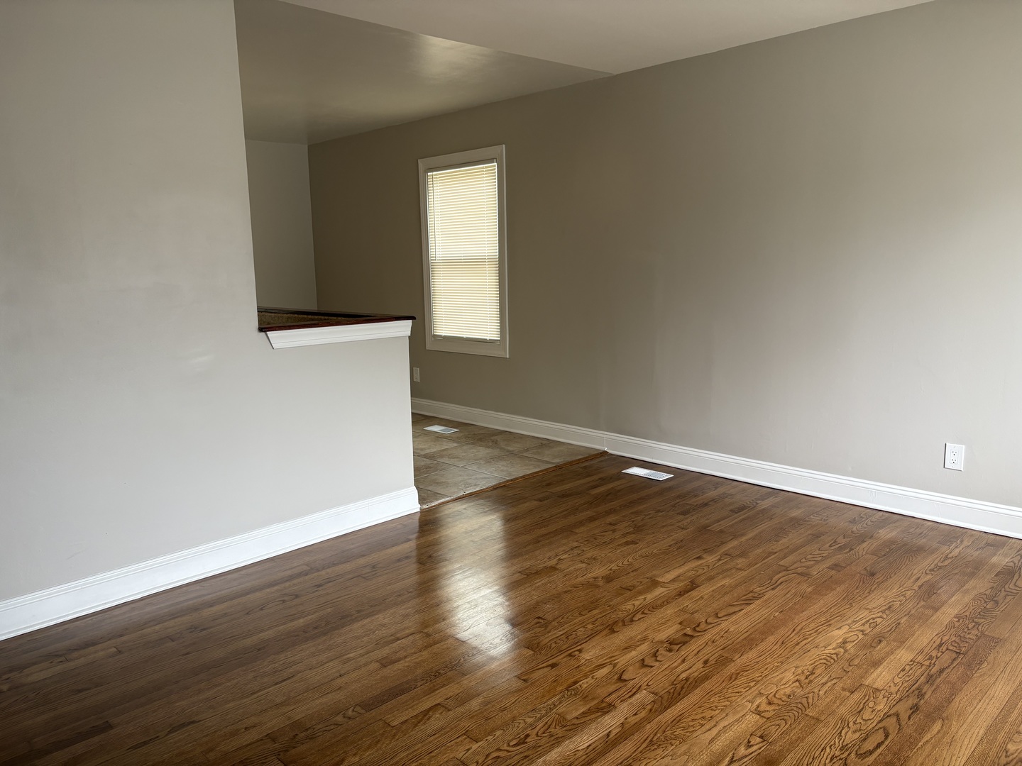 21734 Clyde Avenue Property Photo 2