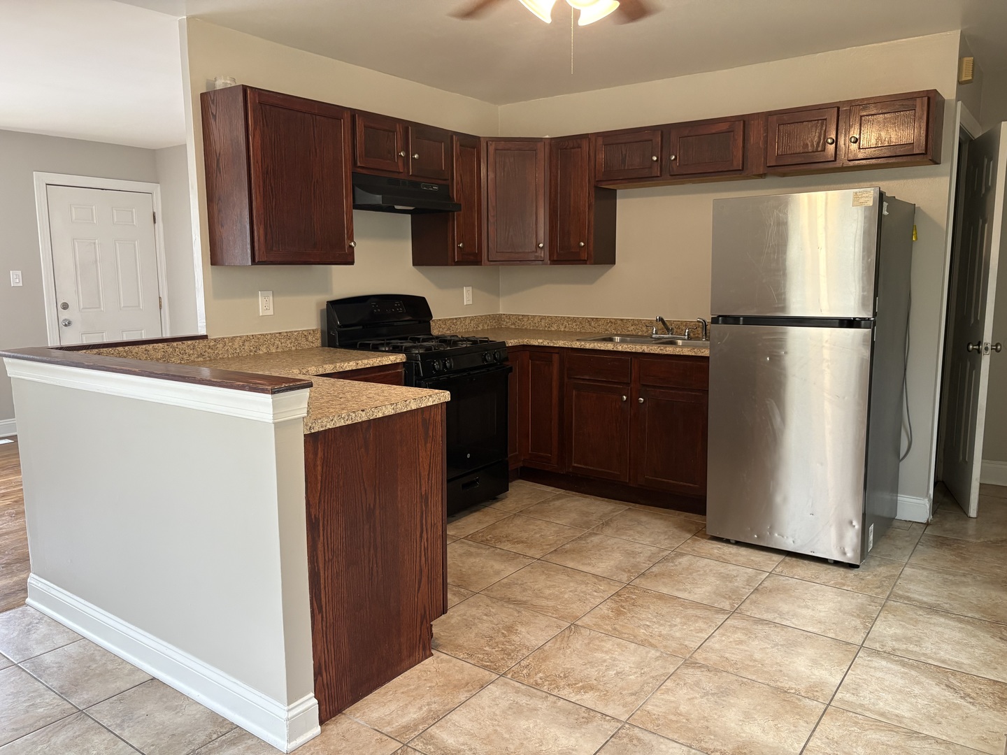 21734 Clyde Avenue Property Photo 7