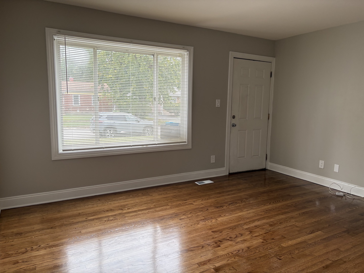 21734 Clyde Avenue Property Photo 10