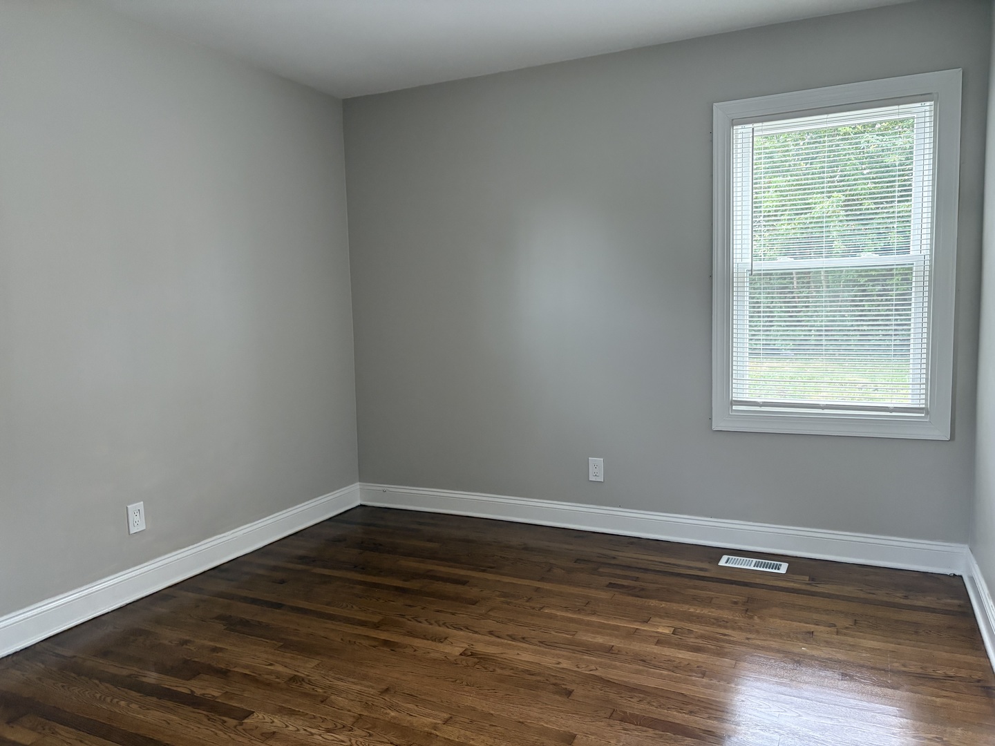 21734 Clyde Avenue Property Photo 18