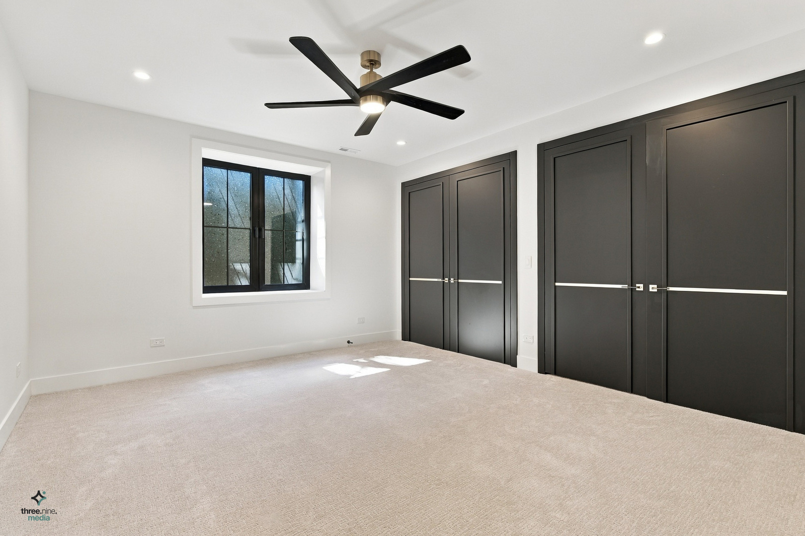 414 Forest Edge Drive Property Photo 39