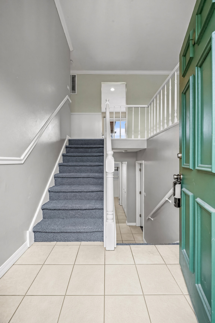 1485 Westbury Drive Property Photo 3