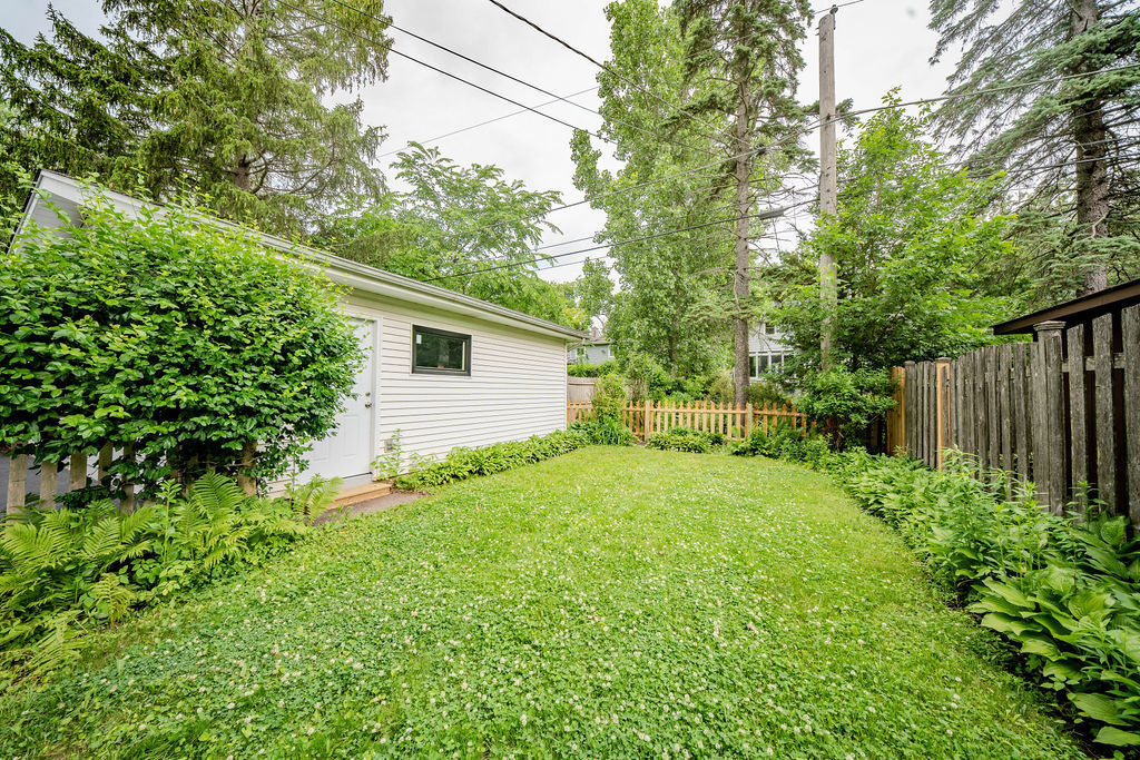 26 E Woodland Road Property Photo 25