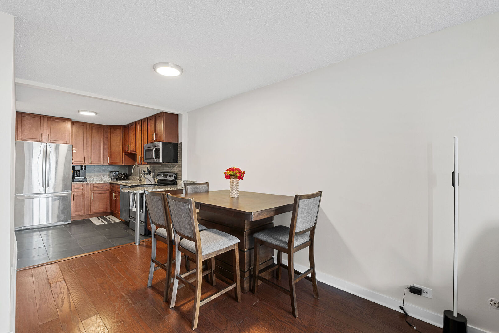899 S Plymouth Court 1505 Property Photo 4