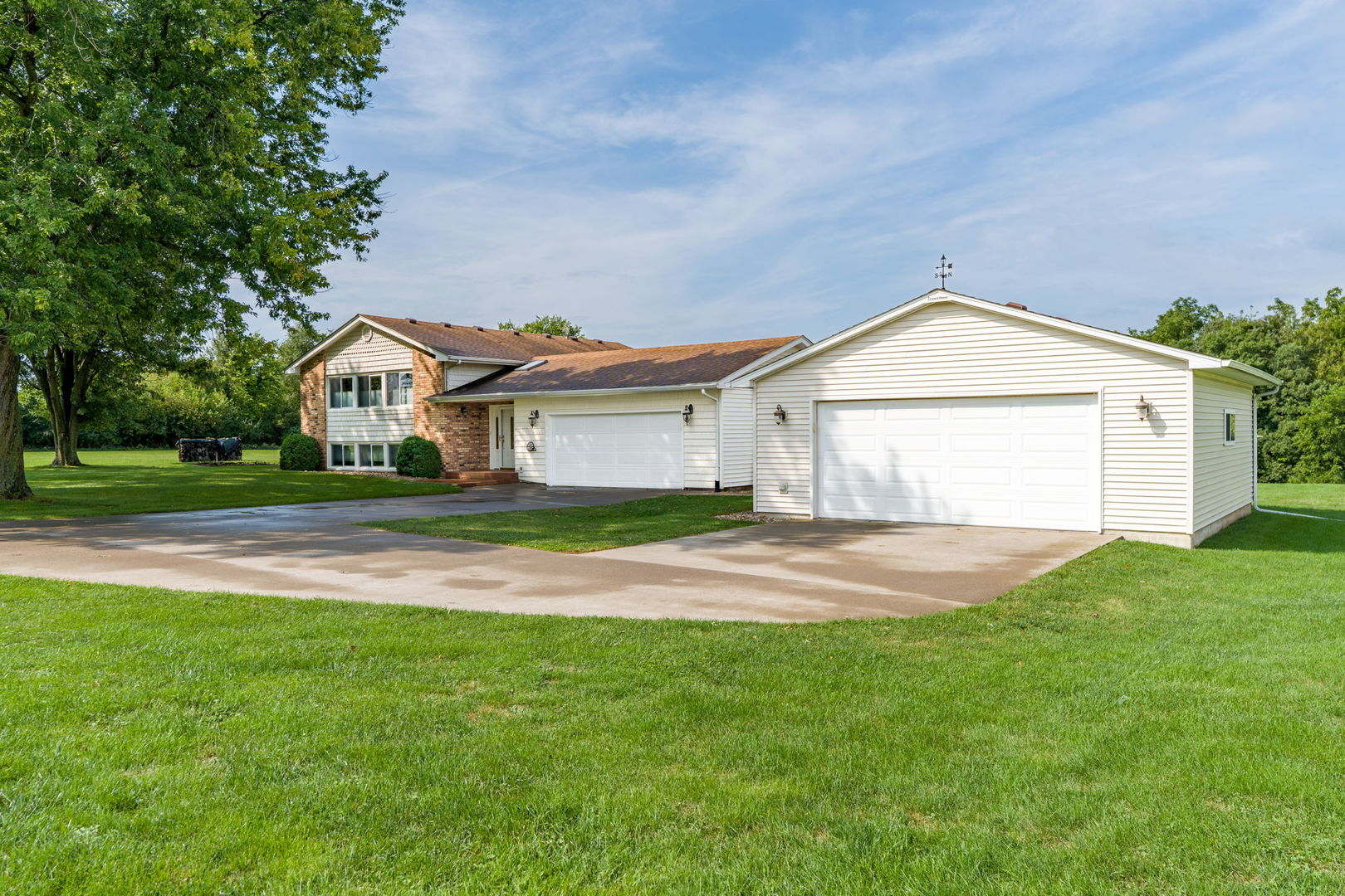 10319 58th Street Property Photo 2