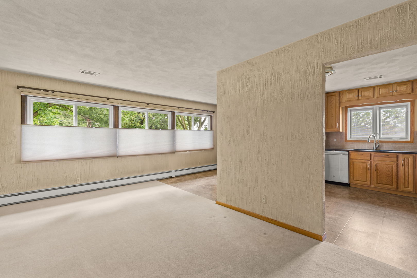 10319 58th Street Property Photo 5