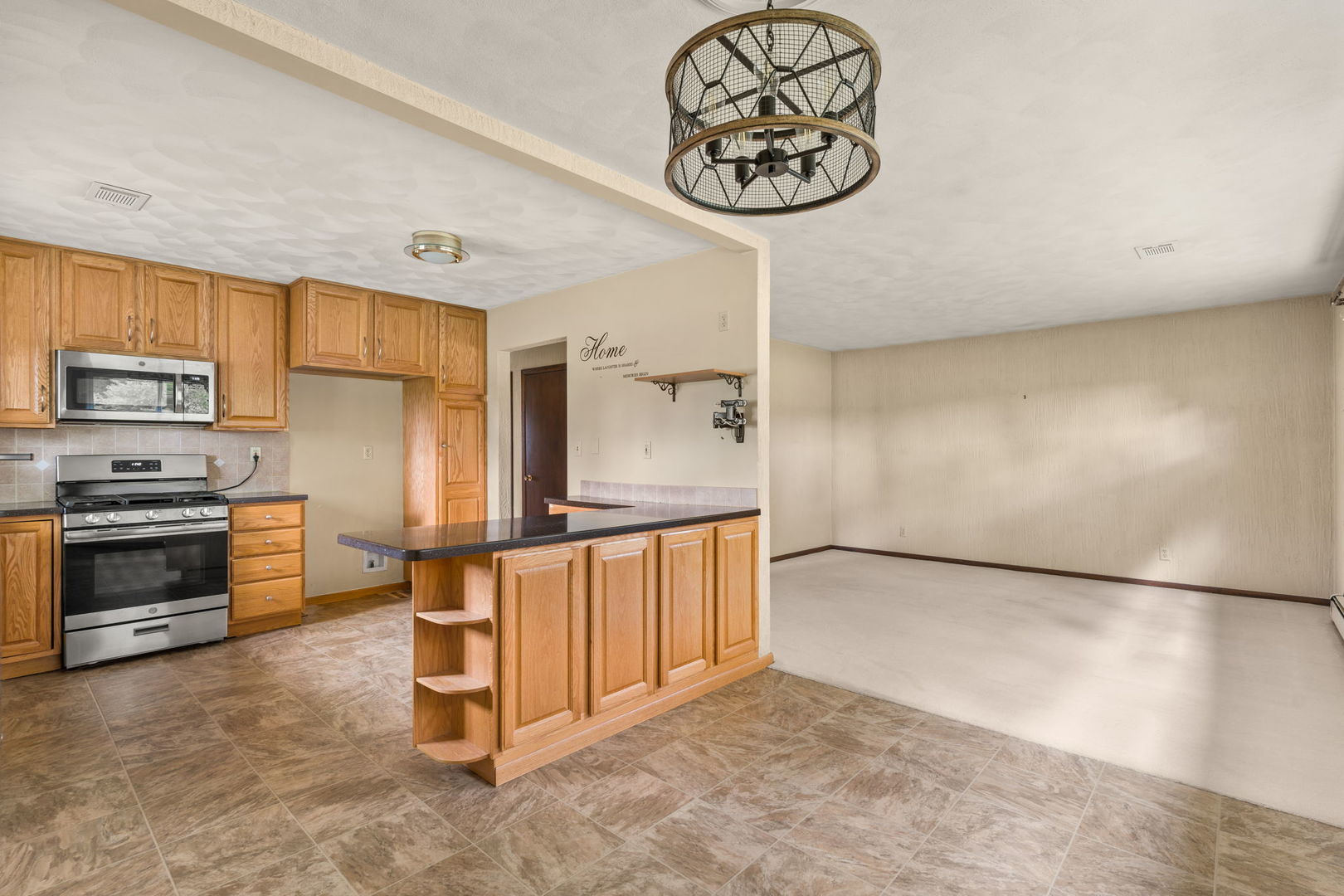 10319 58th Street Property Photo 7