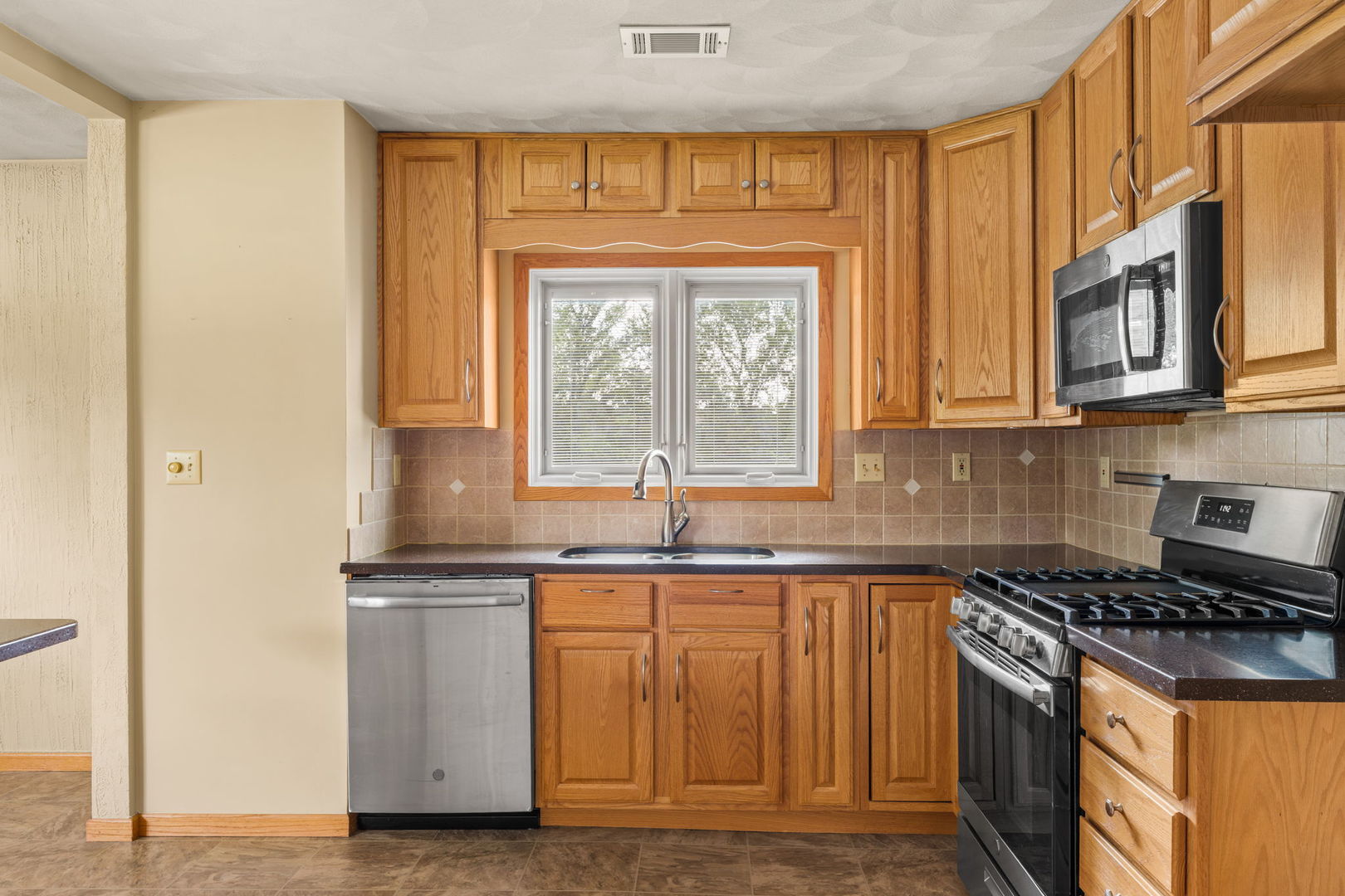 10319 58th Street Property Photo 10