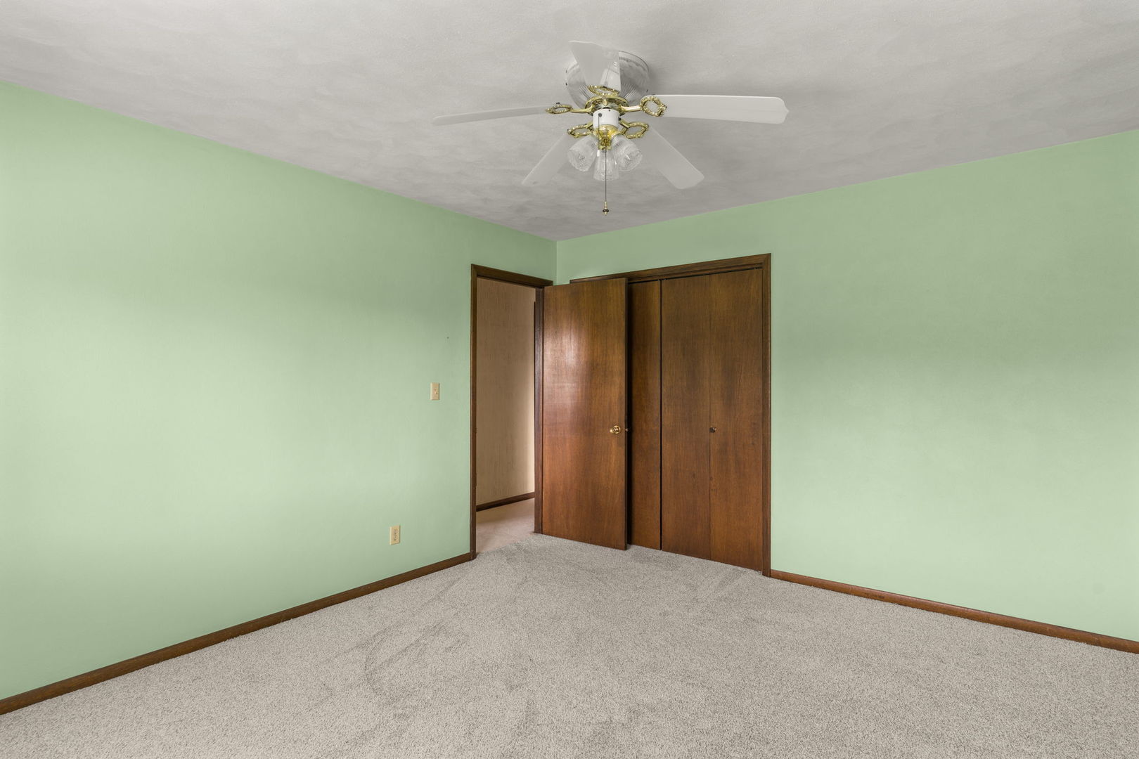10319 58th Street Property Photo 13