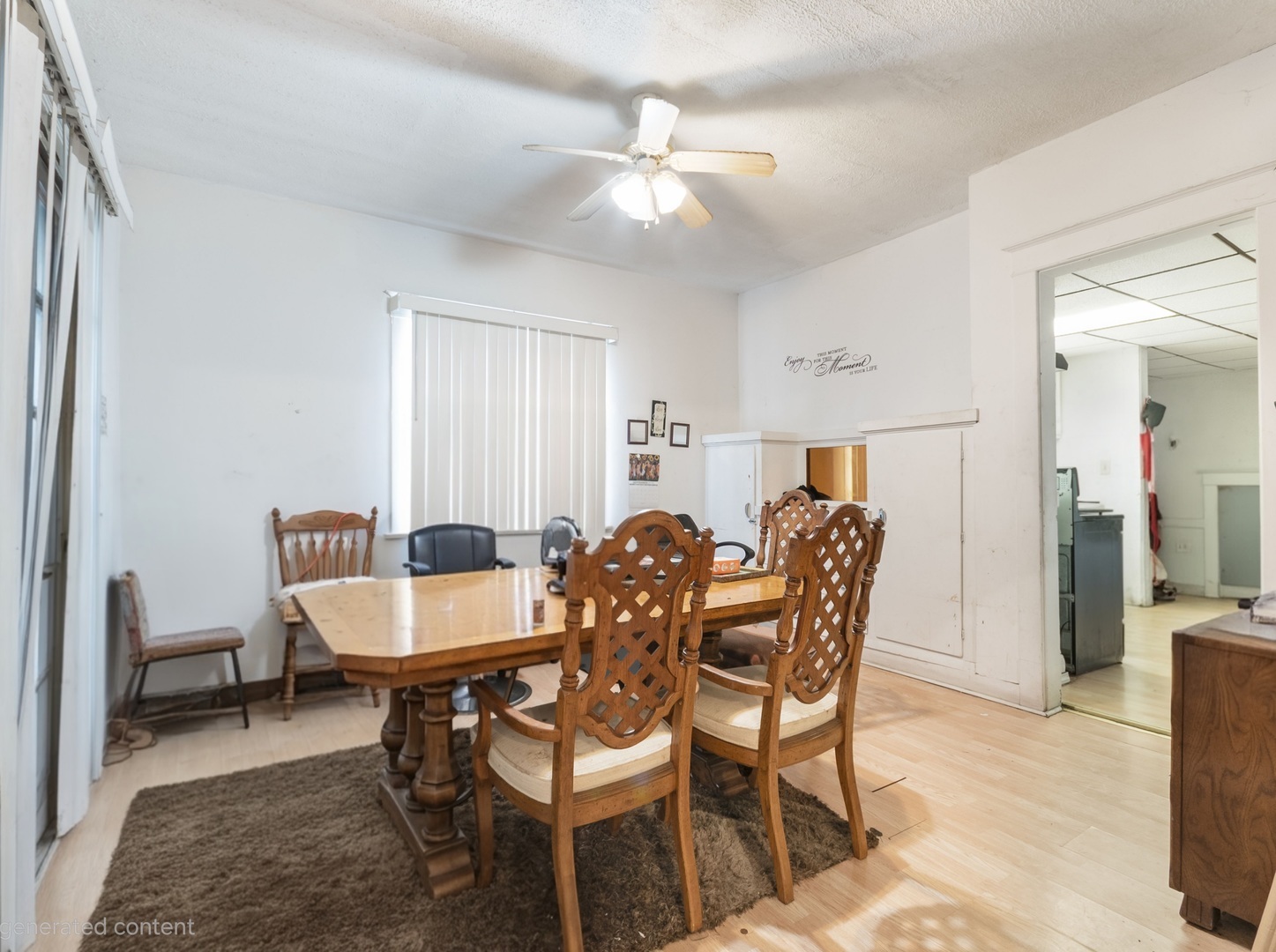 1209 E Maple Street Property Photo 6