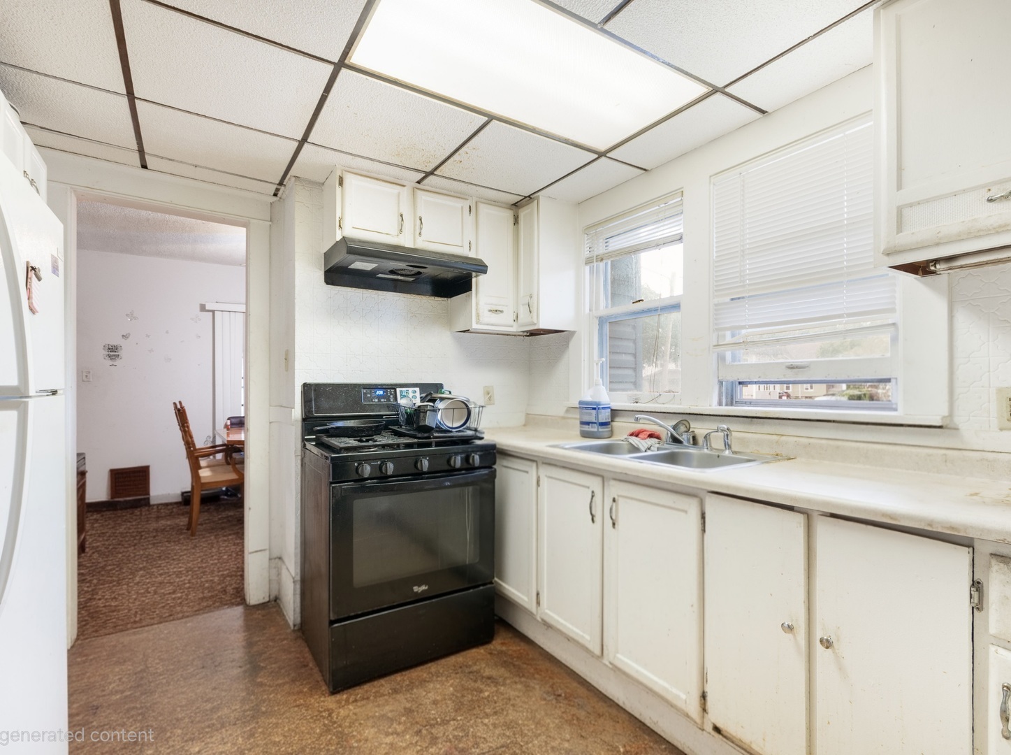 1209 E Maple Street Property Photo 8