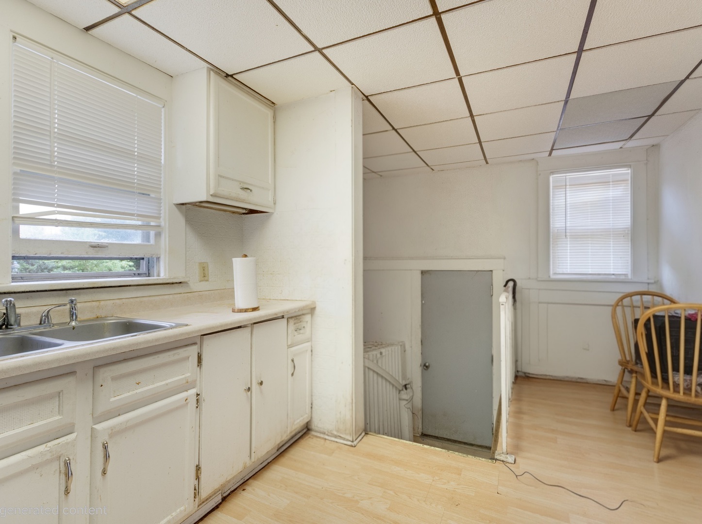 1209 E Maple Street Property Photo 9