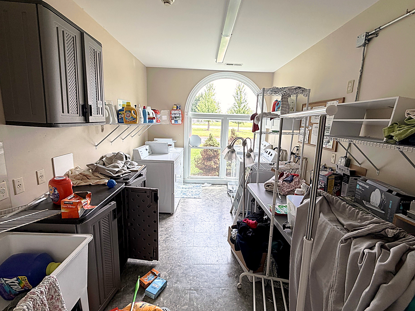 1115 N Annie Glidden Road Property Photo 6