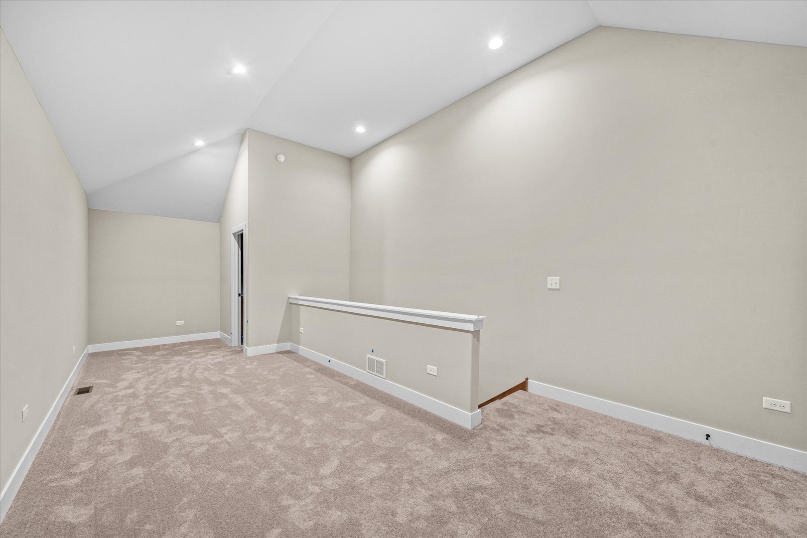 878 Claridge Drive Property Photo 16