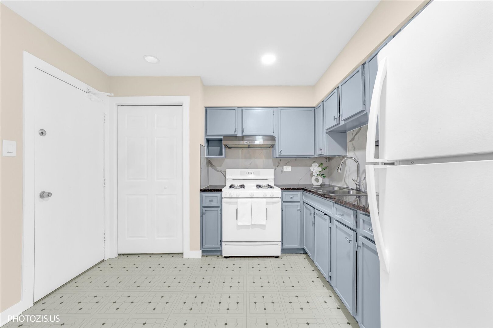 8852 N Leslie Lane 2c Property Photo 5