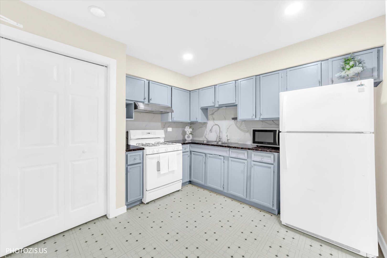 8852 N Leslie Lane 2c Property Photo 6