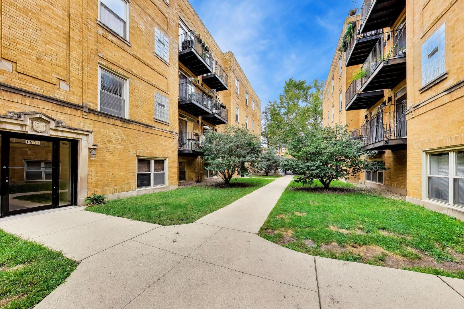1639 W Farwell Avenue 2 Property Photo 2