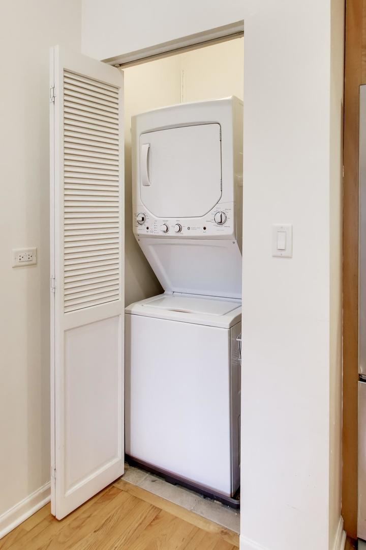 1639 W Farwell Avenue 2 Property Photo 13