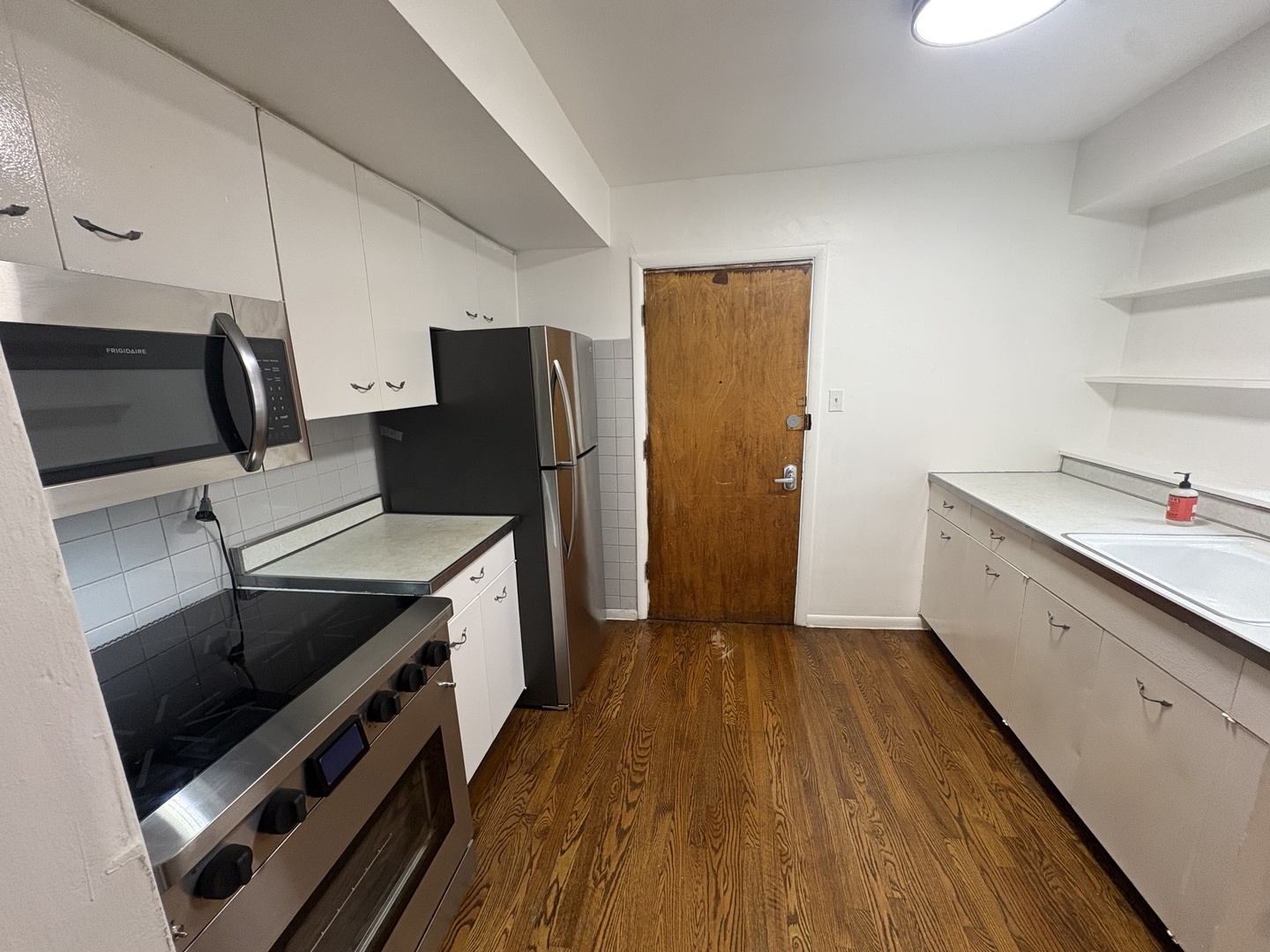 5136 S Blackstone Avenue 3f Property Photo 3
