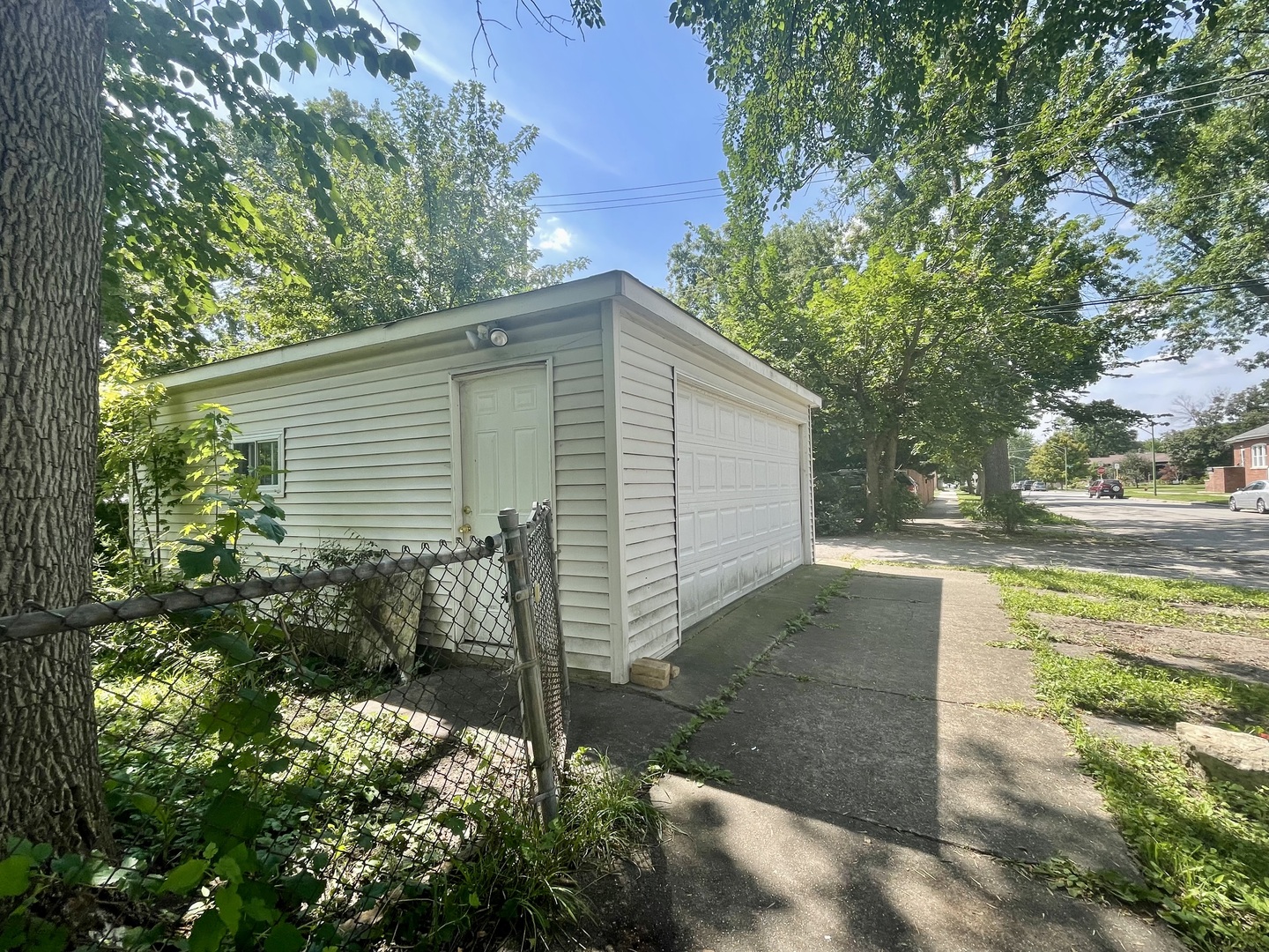 2158 N Nordica Avenue Property Photo 19