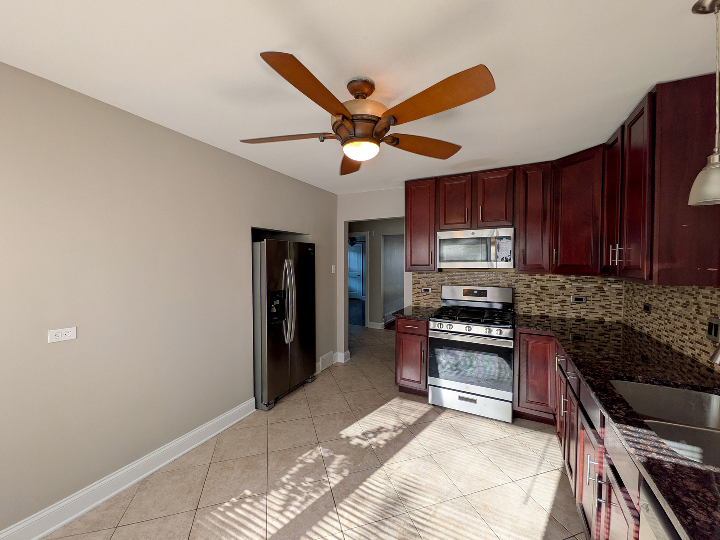 8825 S California Avenue Property Photo 11