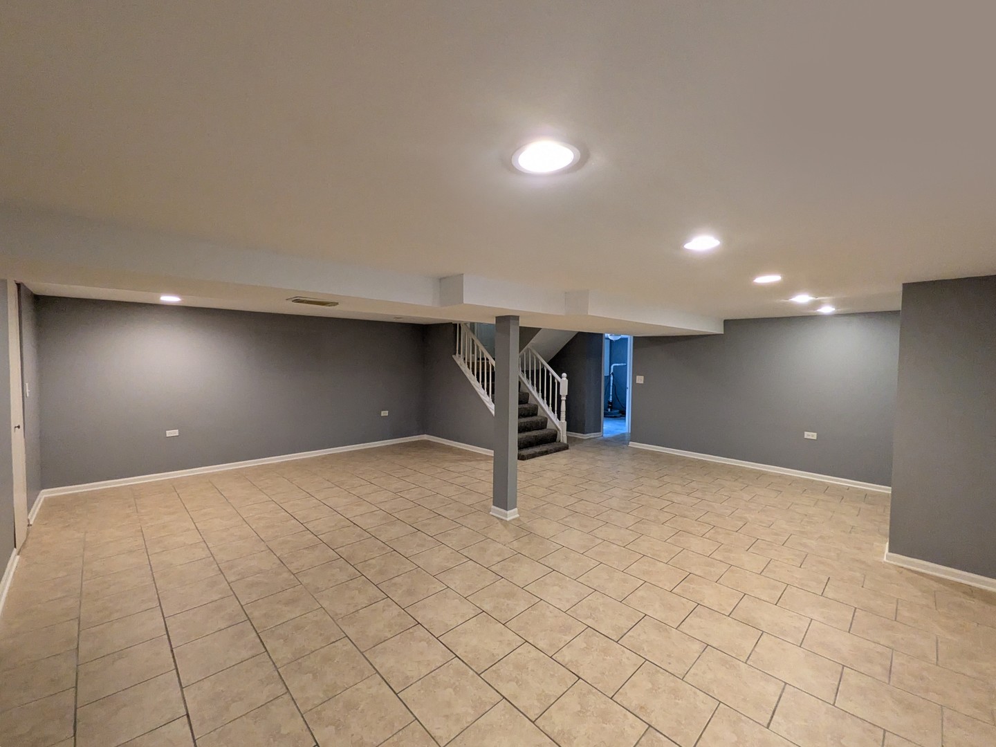 8825 S California Avenue Property Photo 17