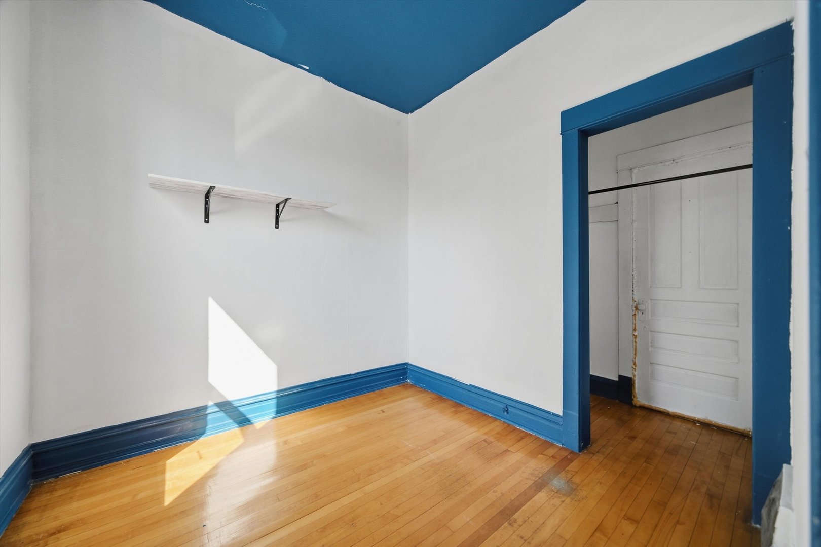3900 W Division Street Property Photo 8