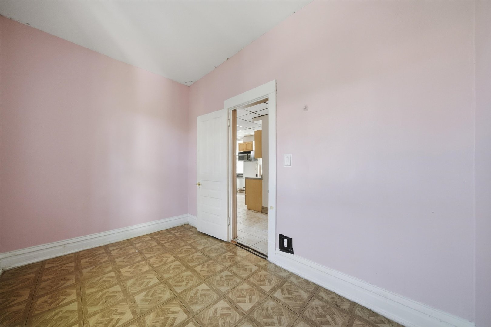 3900 W Division Street Property Photo 10