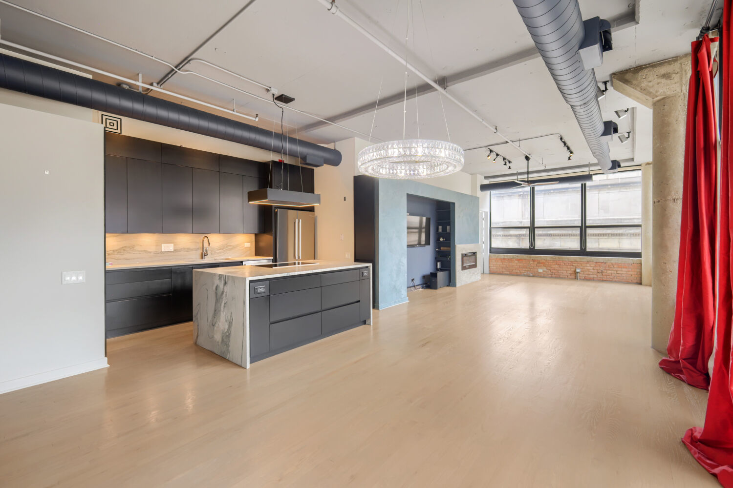 130 S Canal Street 419 Property Photo 16