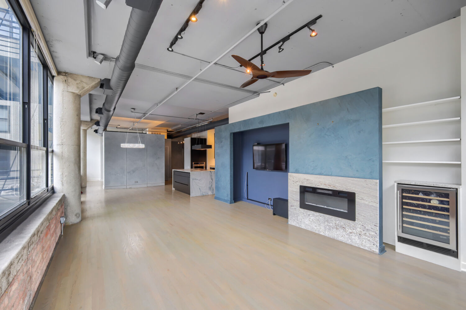 130 S Canal Street 419 Property Photo 18