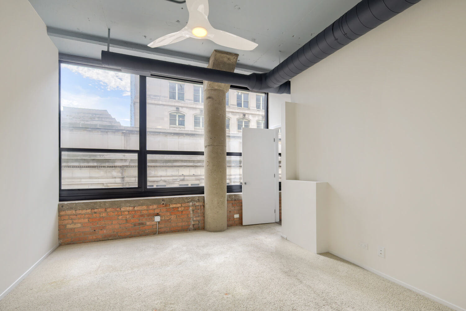 130 S Canal Street 419 Property Photo 26