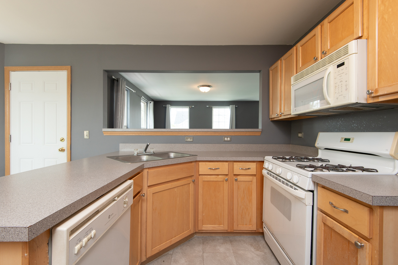 867 Symphony Drive Property Photo 13