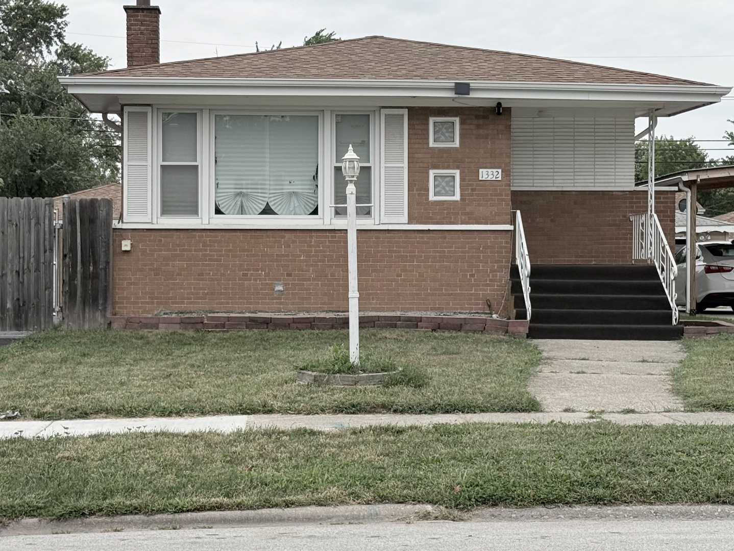 1332 Mackinaw Avenue Property Photo 2