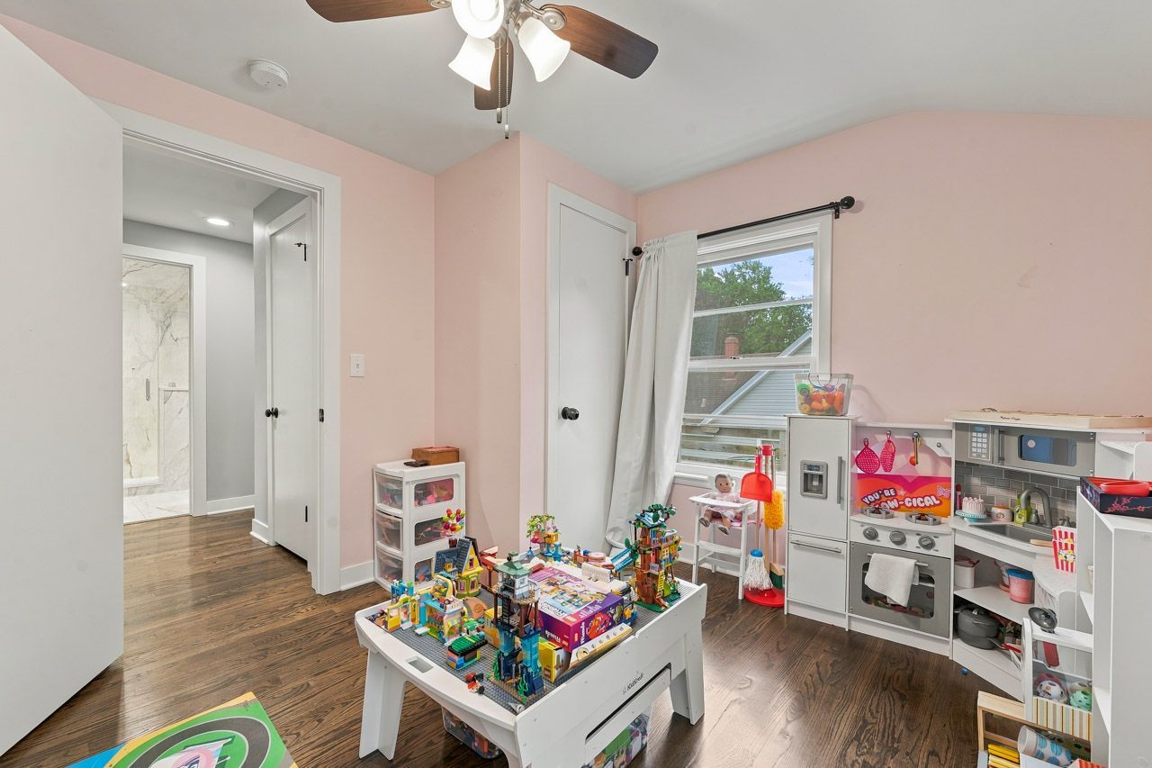 521 S Ann Street Property Photo 27