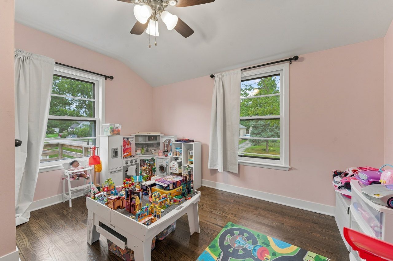 521 S Ann Street Property Photo 28
