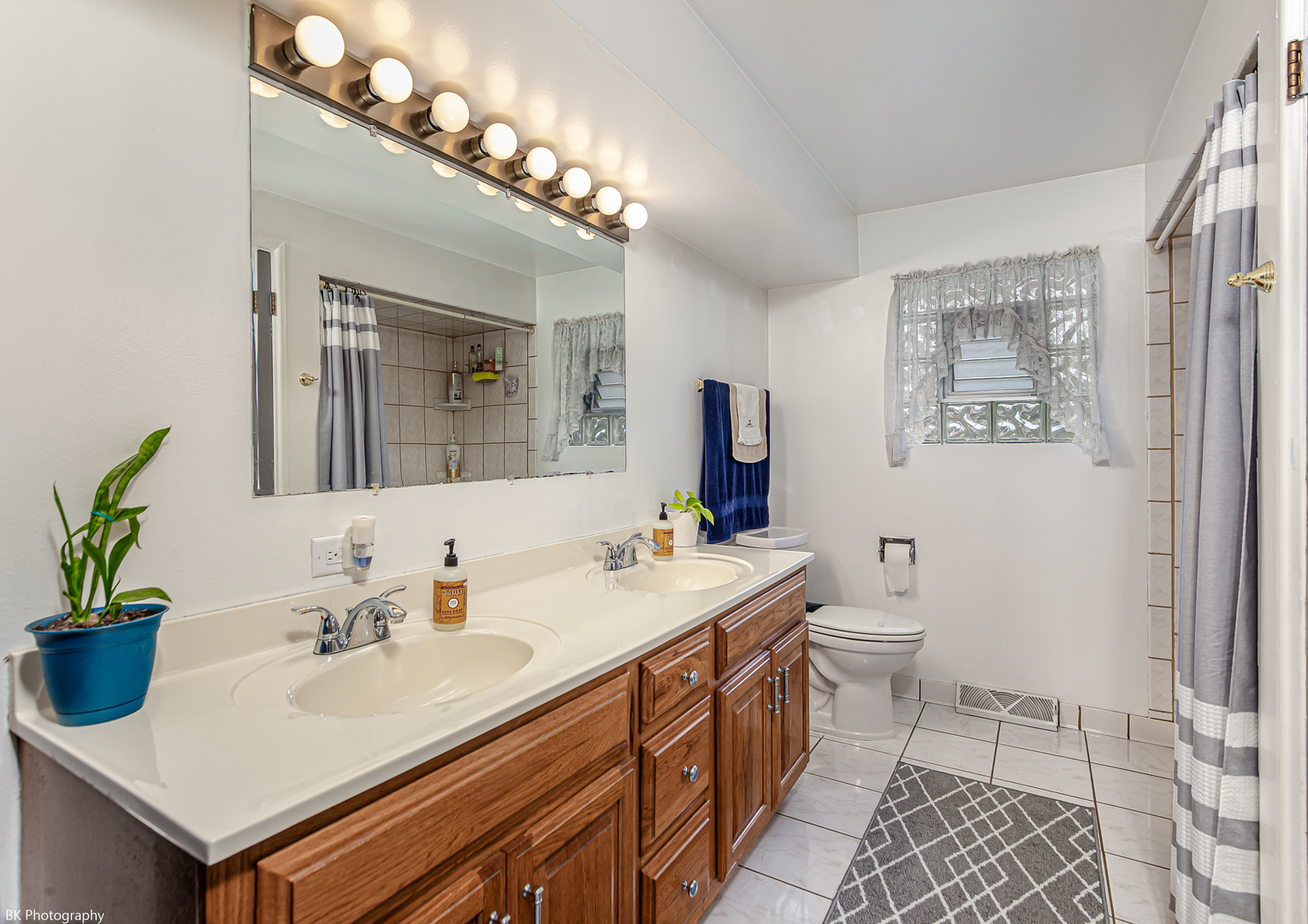 5443 W 83 Place Property Photo 10