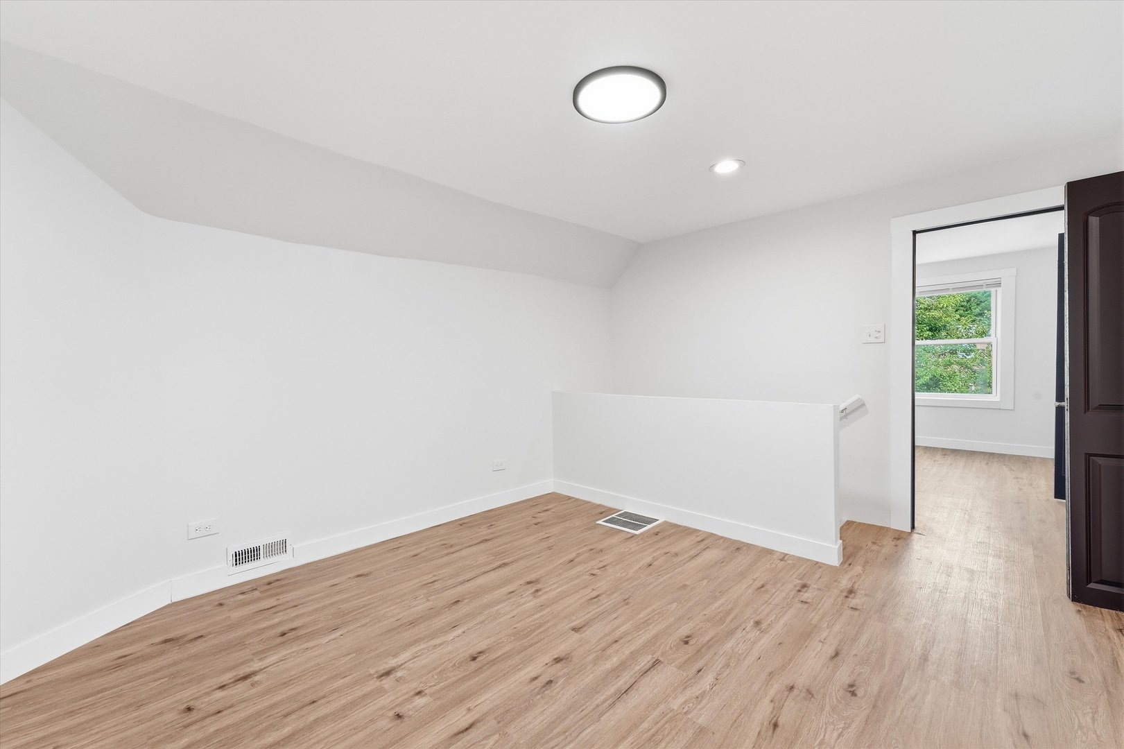 8942 S Aberdeen Street Property Photo 17