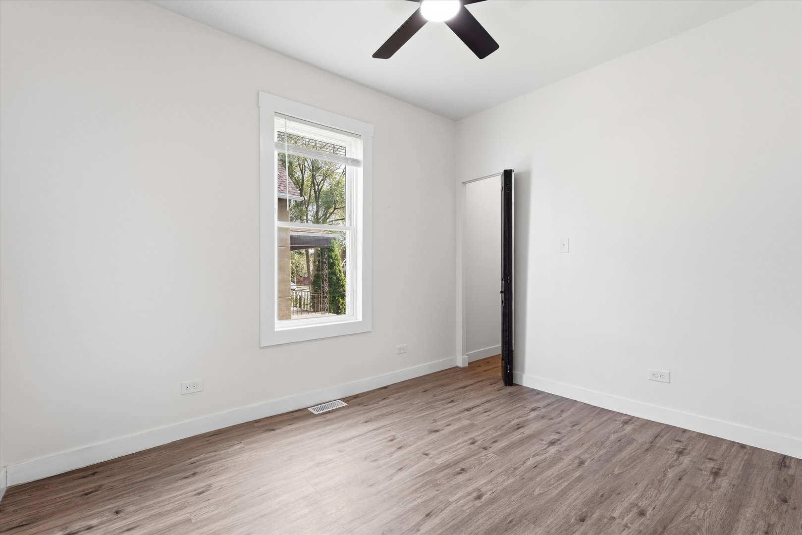 8942 S Aberdeen Street Property Photo 31