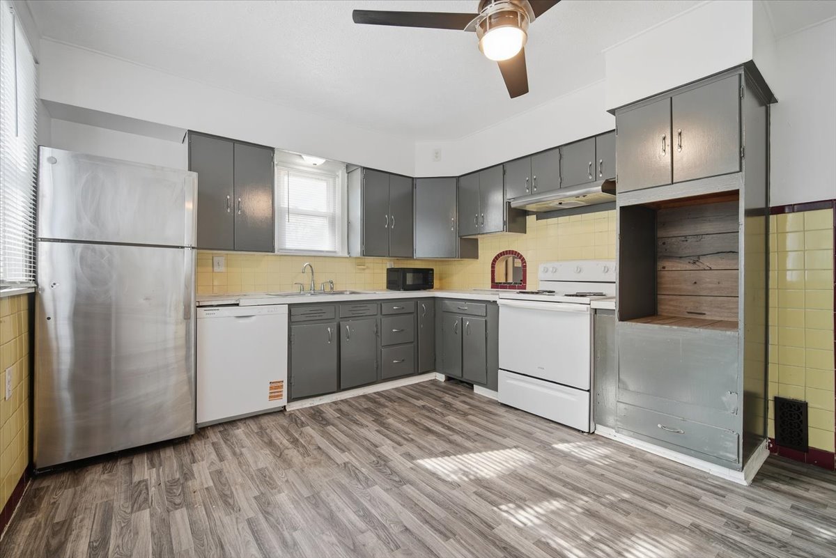 1112 West Avenue Property Photo 6