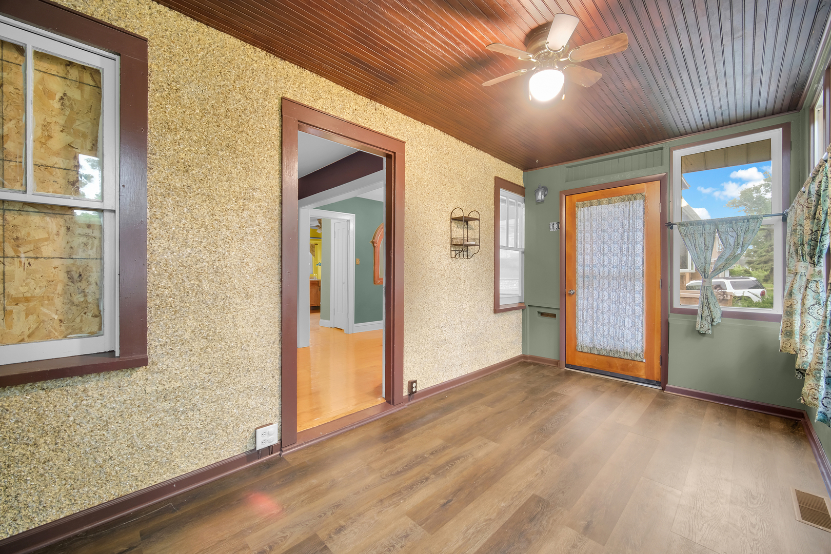 103 N Harvard Avenue Property Photo 6
