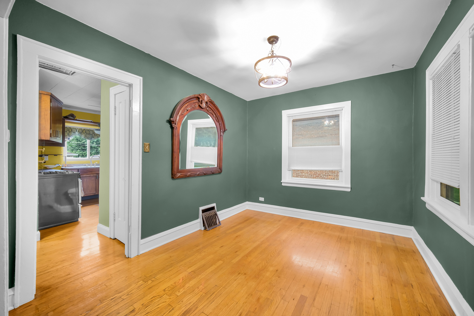 103 N Harvard Avenue Property Photo 8