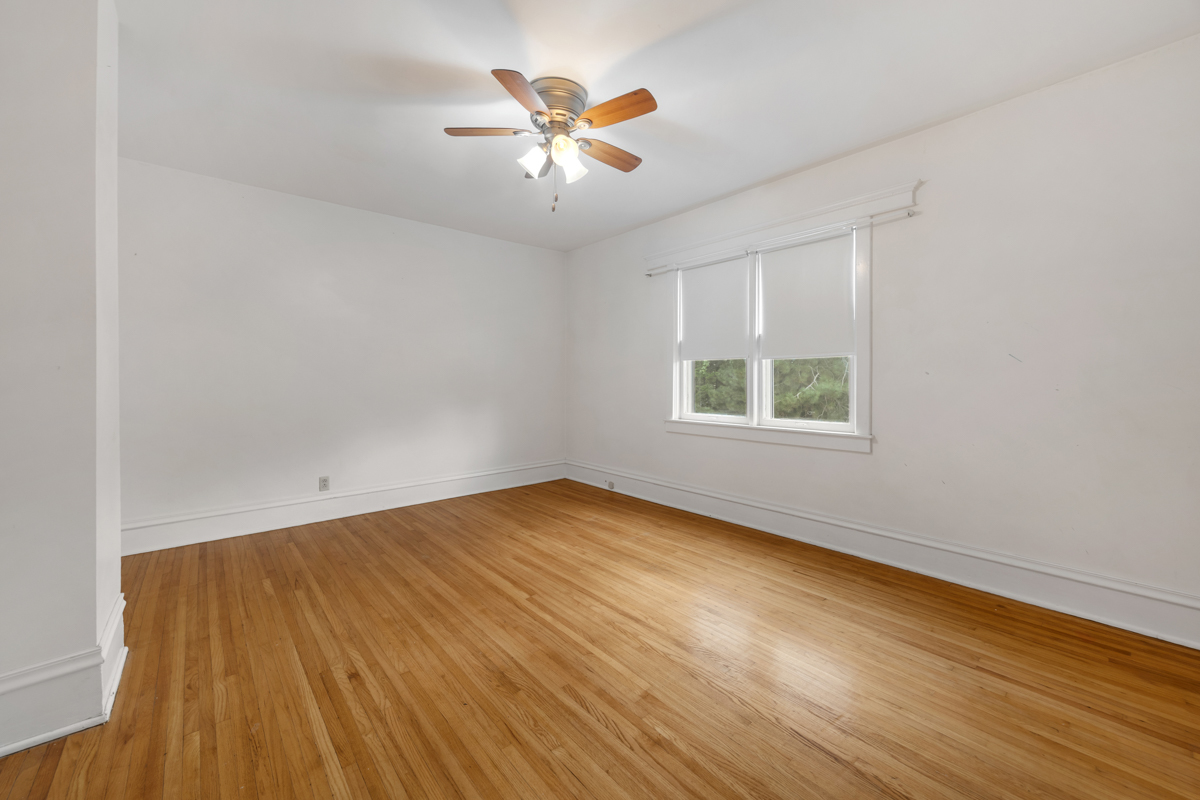 302 N State Street Property Photo 17