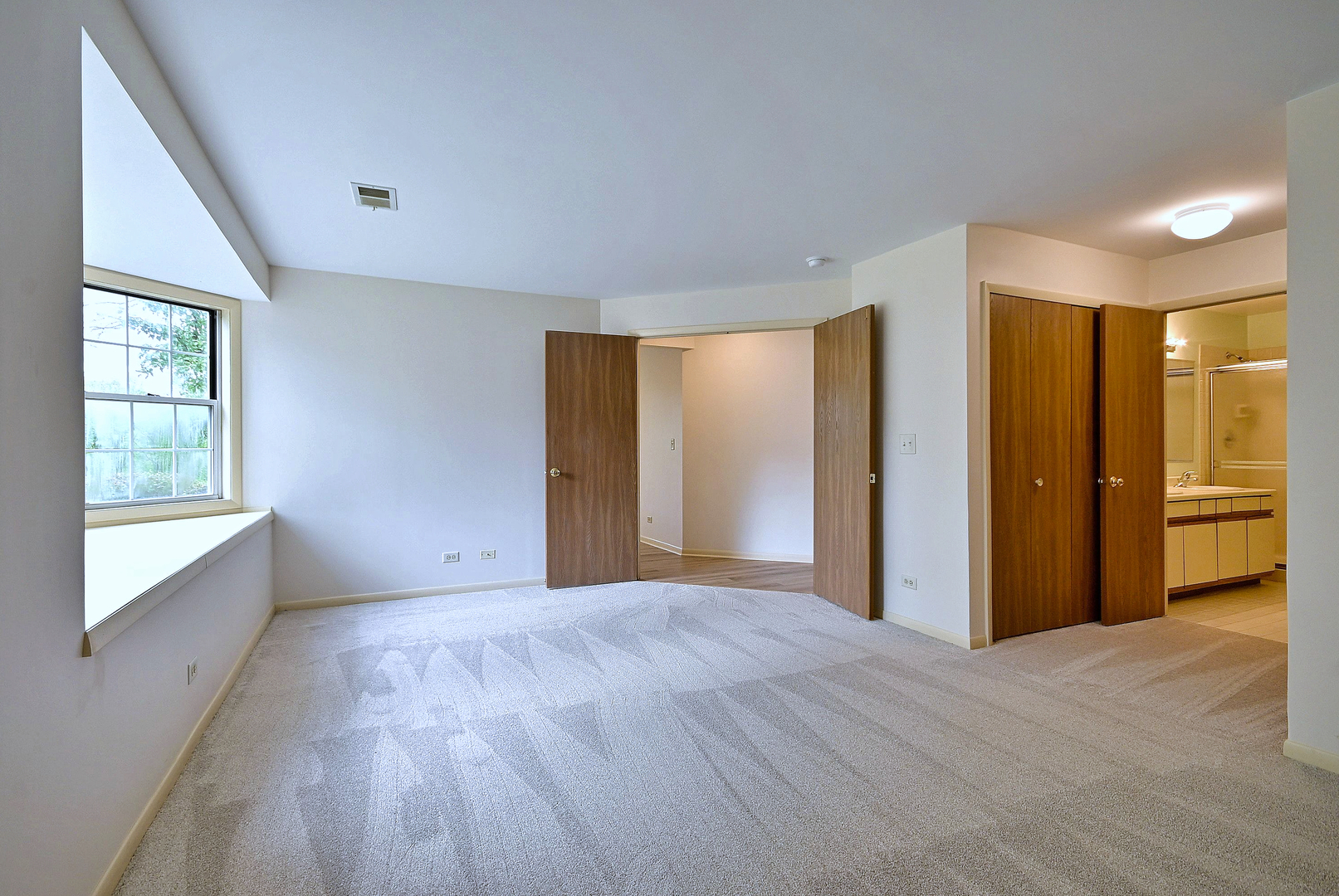 884 Pas Court 101 Property Photo 11