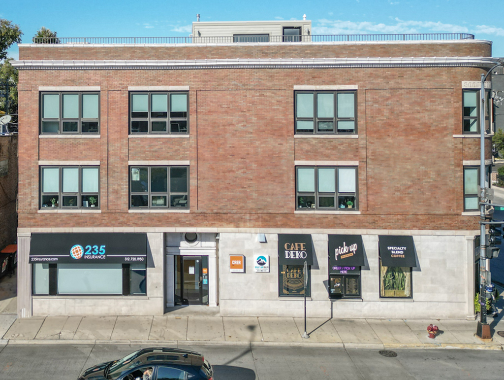 800 W Diversey Parkway Property Photo 1